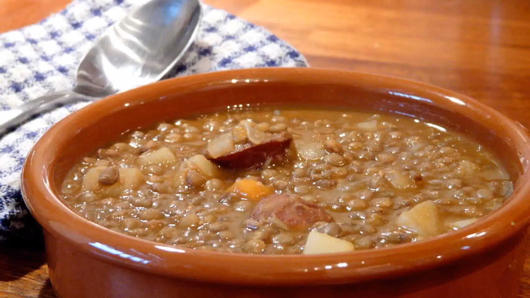 ¿Cómo calcular las calorías de un guiso casero?