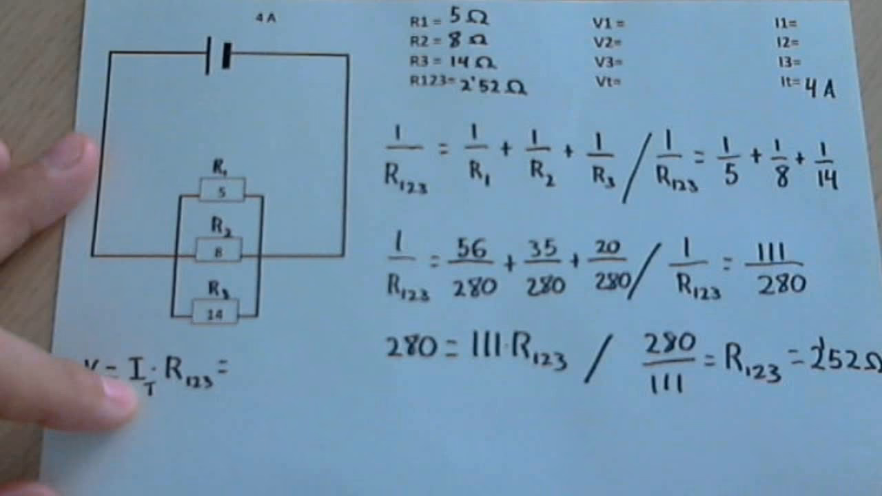 ¿Cómo se calcula la resistencia total de un circuito en paralelo?