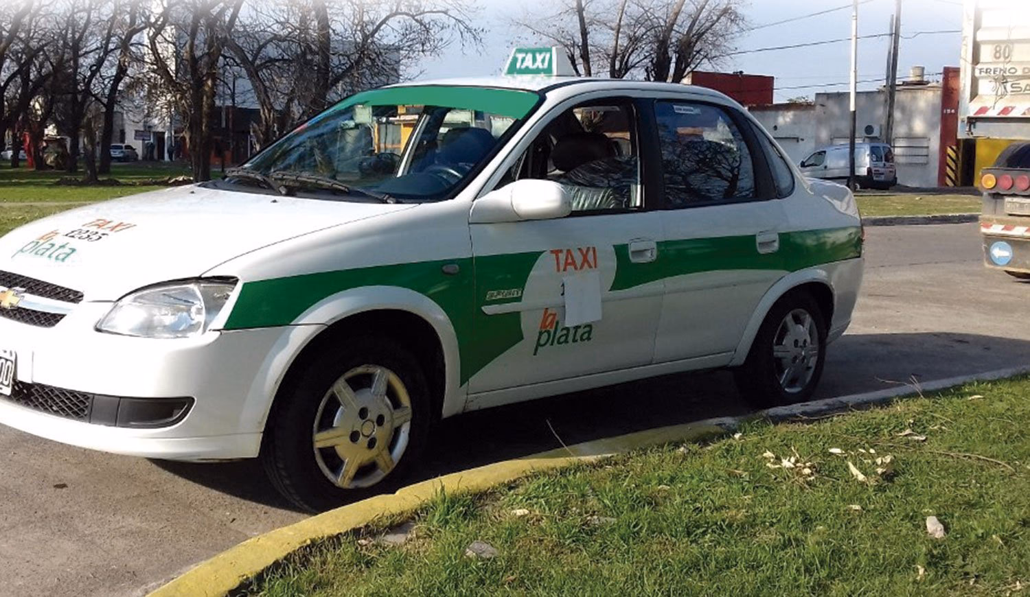¿Cuánto cuesta un taxi en La Plata?