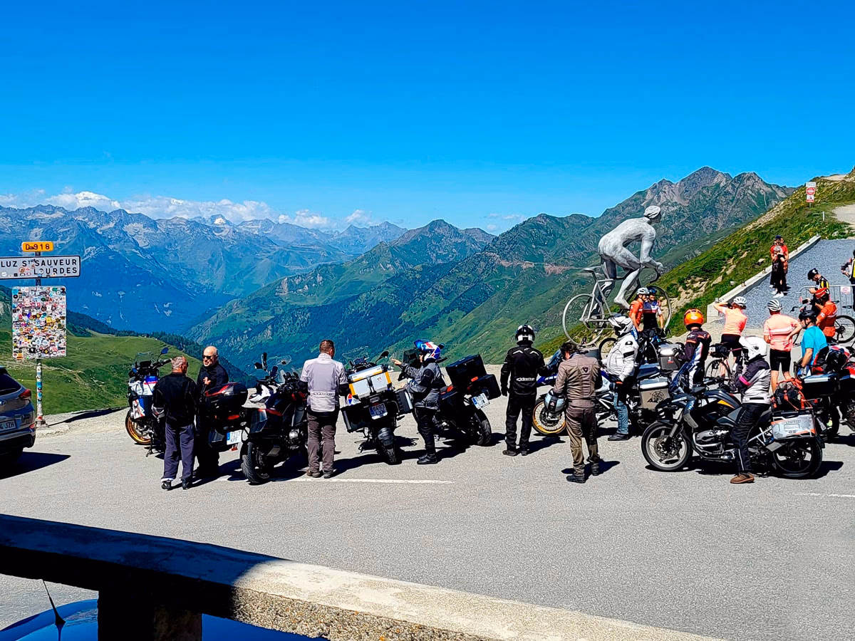 ¿Cómo calcular el tiempo de viaje en moto?