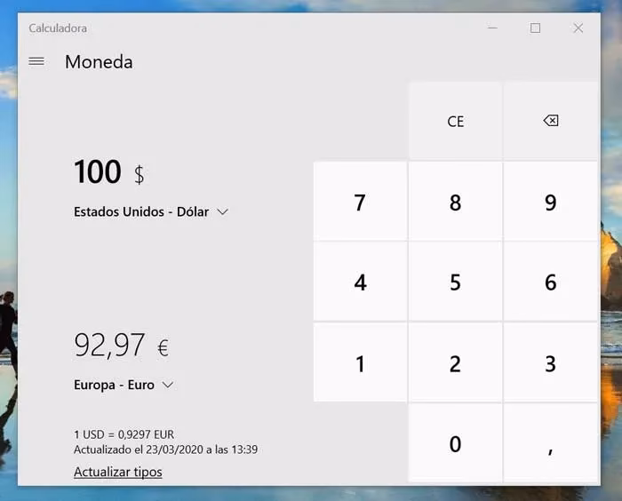¿Cómo puedo agrandar la calculadora de Windows 10?