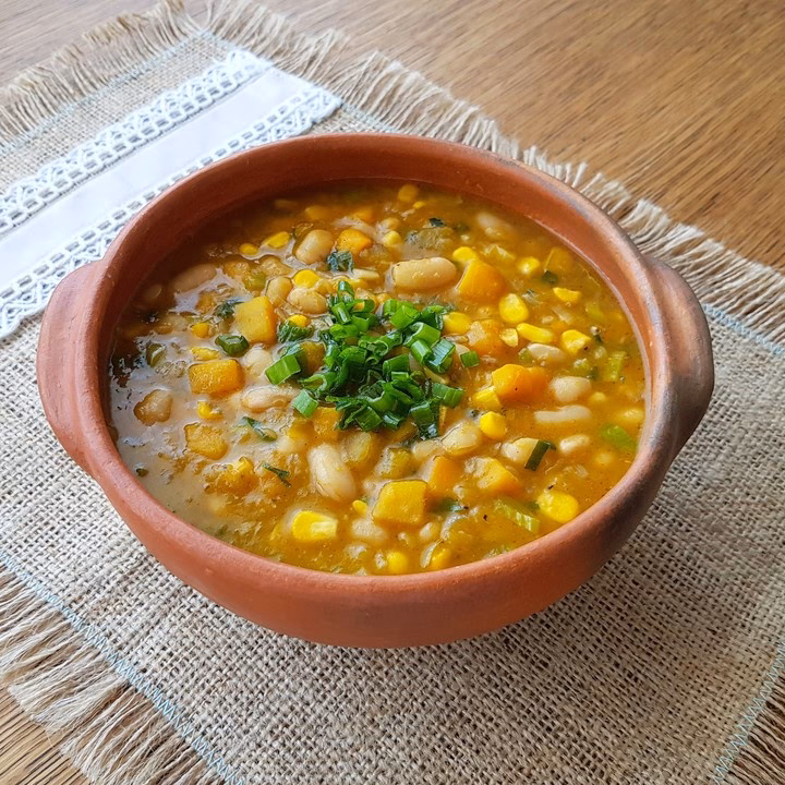 ¿Cómo es la porción de locro?