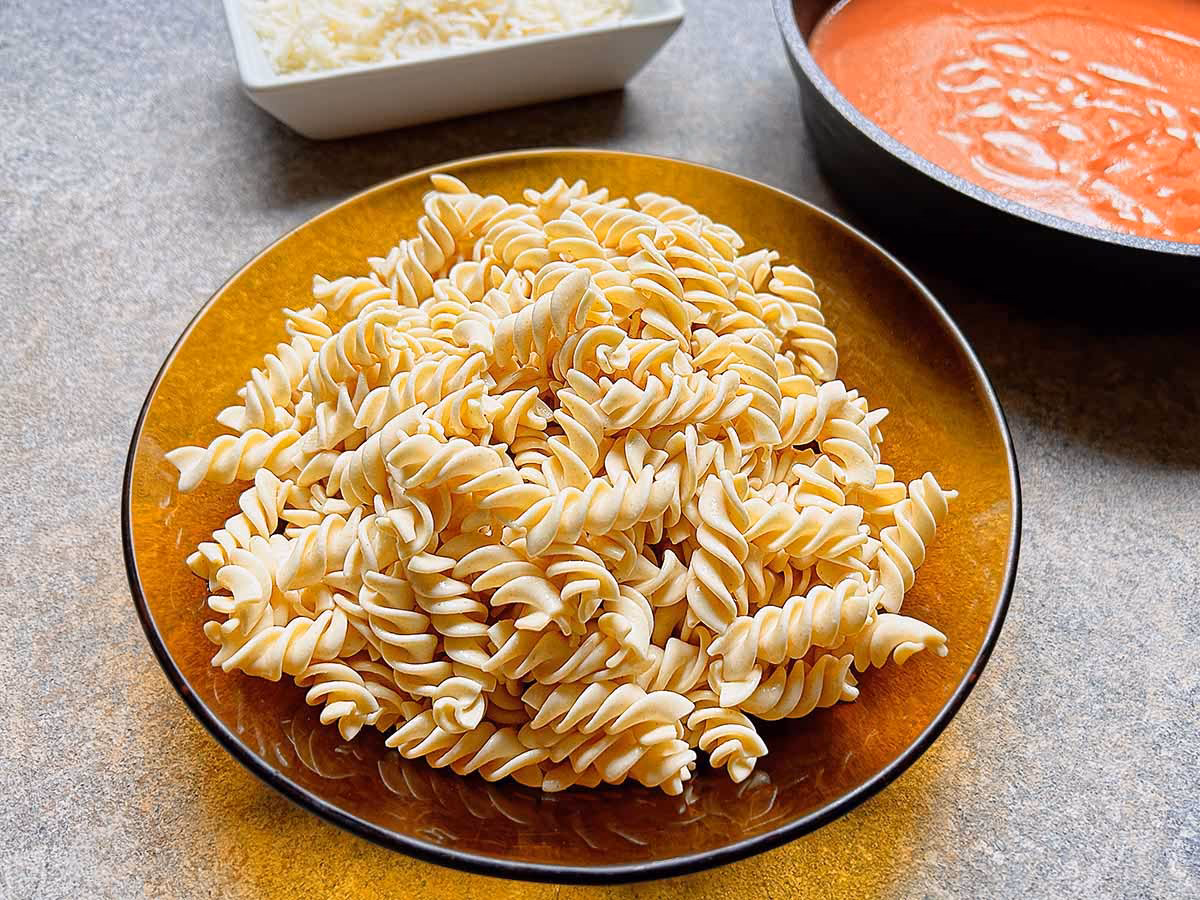 ¿Cuánta pasta con 500g de salsa?