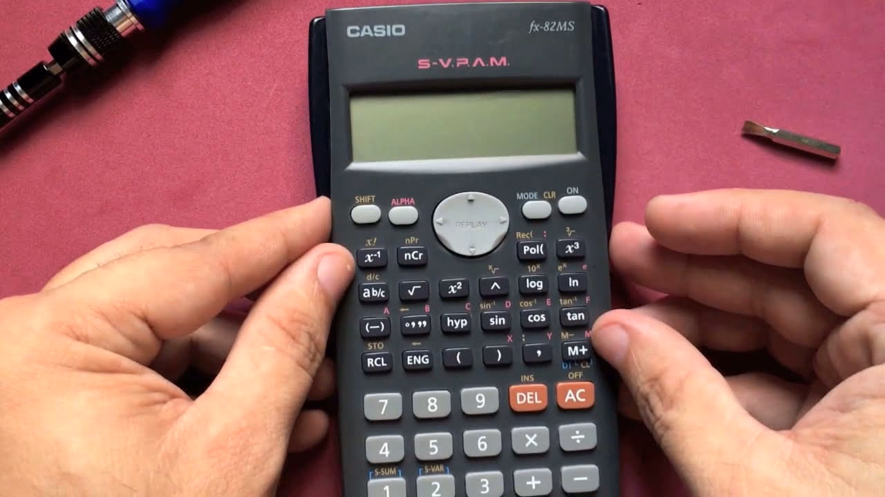 ¿Qué destornillador para abrir calculadora casio?