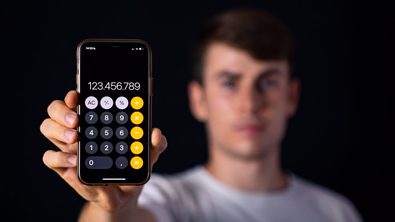 ¿Cómo obtener el infinito en la calculadora en el teléfono?